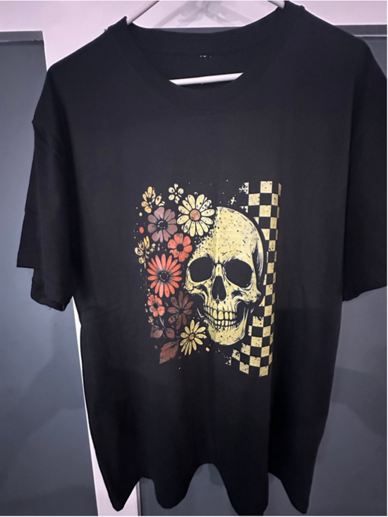 Unbranded Tops - Women's Short Sleeve Tee XL Black Multicolor Skull Floral